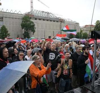 Az európai uniós migrációs paktum ellen tüntettek Budapesten - illusztráció