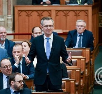Fidesz-frakció: A Tisza Párt hazug pedofilkampányt építhetett a Fidesz-KDNP politikusaival szemben - illusztráció