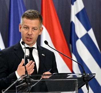 Magyar Péter: Magas az euró bevezetésének támogatottsága Magyarországon - illusztráció