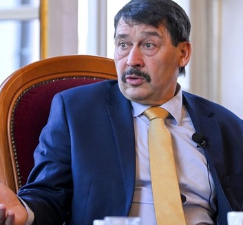 Áder János felszólította a miniszterelnököt, hogy bizonyítsa állításait vagy kérjen bocsánatot - illusztráció