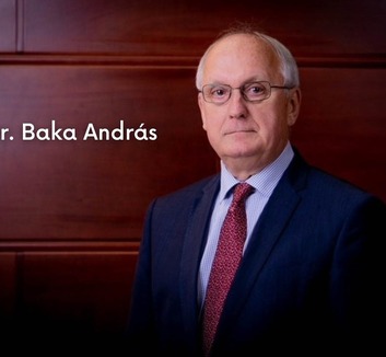 A Tisza benyújtotta a Baka András államfőjelöltségét támogató ajánlóívet - illusztráció