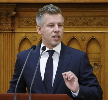 Magyar Péter: A korábbi politikai elit szándékosan nem foglalkozott a klímavédelemmel - illusztráció