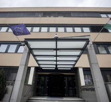 Visszautasította az Alkotmánybíróság a Fidesz egyik, alaptörvény-módosítás elleni beadványát - illusztráció