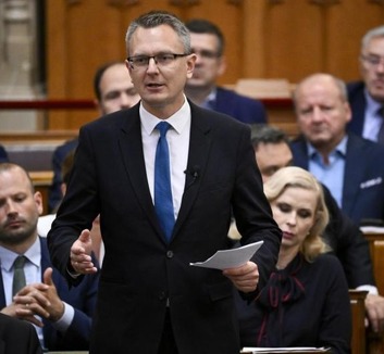 A KDNP petíciót indít az oktatási miniszter leváltásáért - illusztráció