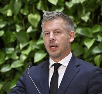 Magyar Péter: Célzott segítséget kapnak az autósok - illusztráció