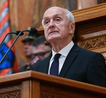 A köztársasági elnök Szathmáry Zoltánt javasolja legfőbb ügyésznek - illusztráció