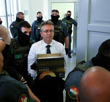 Elrendelte Hankó Balázs letartóztatását a bíróság - illusztráció