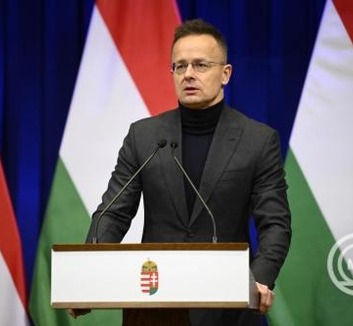 Hétfőn hallgatná meg a nemzetbiztonsági bizottság Szijjártó Pétert - illusztráció