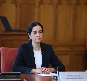 A külügyminiszter elítéli Kerkez Milos és Hidvéghi Balázs megbélyegzését, listázását - illusztráció