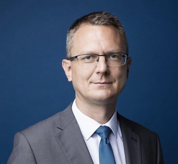 Rétvári Bence: Gendertörvényt akar elfogadtatni a Tisza-kormány a parlamenttel - illusztráció