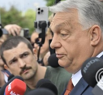 Orbán Viktor: A jelenlegi gazdaságpolitika az adóemelések felé mutat - illusztráció