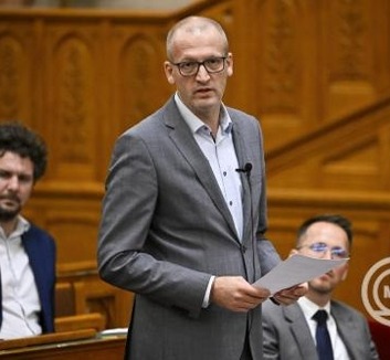 Tarr Zoltán: A médiának szabadnak kell lennie - illusztráció