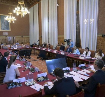 Nem támogatta a közmédia-testület ellenzéki jelöltjeit a művelődési bizottság - illusztráció