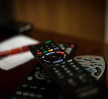 BIRODI: Választási tájékoztatás helyett politikai reklámokat sugároznak a televíziók - illusztráció