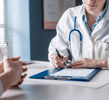 Lamentálás közpénzek miatt - illusztráció