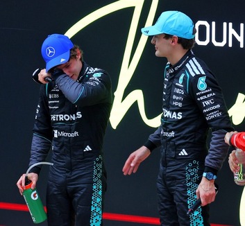 Kínai Nagydíj: Újabb kettős Mercedes-siker, Antonelli nyert Sanghajban - illusztráció