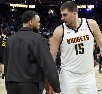 Megbírságolták Jokićot a playoff-meccsen történt incidens miatt - illusztráció