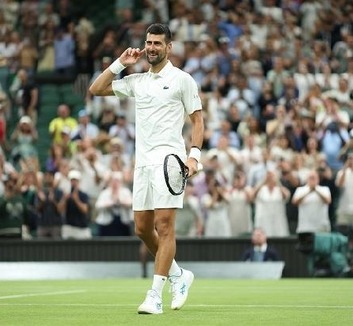 Đoković Cicipasz ellen játszik Wimbledon második fordulójában - illusztráció