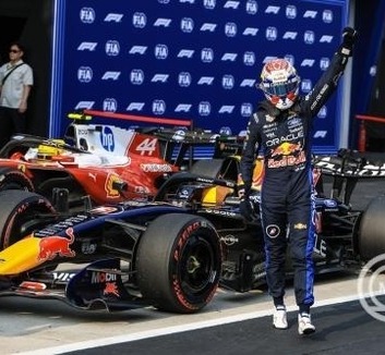 Verstappen nyerte a szingapúri sprintfutamot - illusztráció