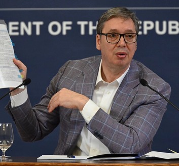 Vučić: Szerbiát külső válság fenyegeti, egységre van szükség - illusztráció