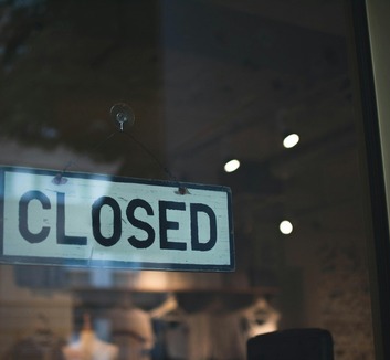 Ma rövidebb nyitvatartás, vasárnap zárva lesz a legtöbb üzlet - illusztráció