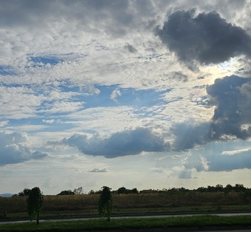 Változóan felhős idő, a hőmérséklet 23 fokig emelkedik - illusztráció