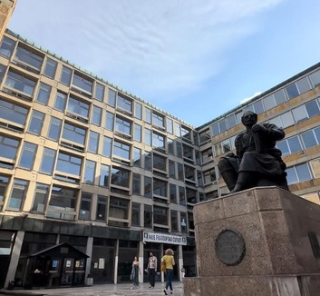 VJT: Továbbra is tart az előkészítő eljárás a bölcsészkaron történt haláleset ügyében - illusztráció