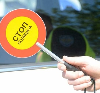 Holnaptól fokozott közúti ellenőrzés Szerbiában, fókuszban a gyalogosok és a kétkerekű járművek - illusztráció