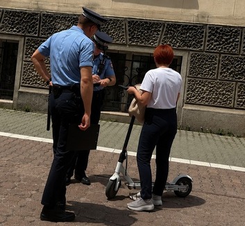 ROADPOL: Motorosokra, biciklisekre és rolleresekre figyel a héten a közlekedési rendőrség - illusztráció