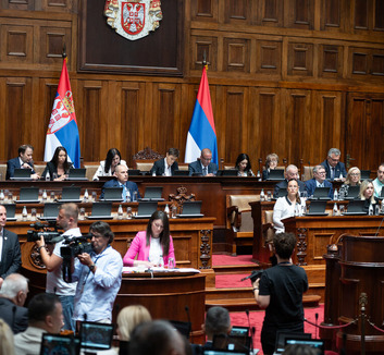 A viharkárok sújtotta gazdák támogatásáról is szó volt a szerb parlamentben - illusztráció