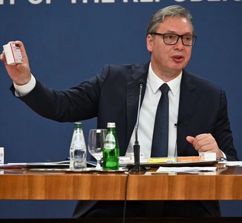 Több mint 600 millió eurós intézkedéscsomagot jelentett be Vučić - illusztráció