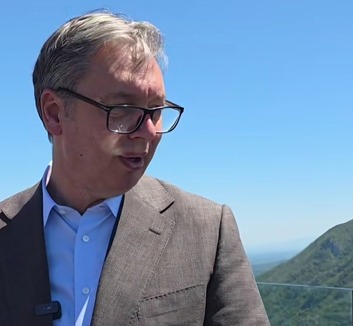 Vučić: A kablari üvegkilátó 132 tonás terhelést is kibírt a próbákon - illusztráció