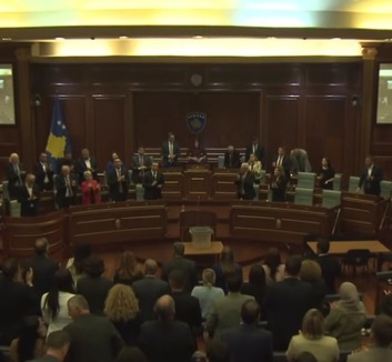 Megszakadt a koszovói parlament alakuló ülése - illusztráció