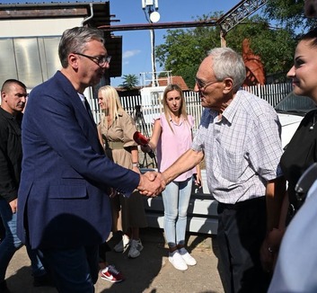 Kovačević: Vučić országjárása az intézmények megkerüléséről szól - illusztráció