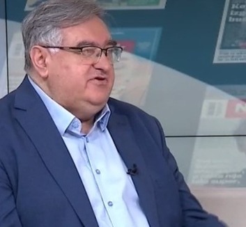 Vukadinović: Vučić jobb helyzetben van, mint másfél évvel ezelőtt - illusztráció