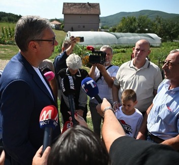 Vučić: Az a terv, hogy fölényesen megnyerjük a választásokat - illusztráció