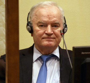 Átvették Hágában Ratko Mladić holttestét - illusztráció