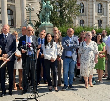 Átadta választási listáját az Európai Szerbia koalíció - illusztráció