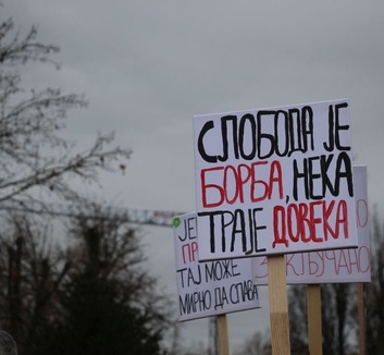 Leállítják az egyetemisták a kampányukat a boszniai Szerb Köztársaságban - illusztráció