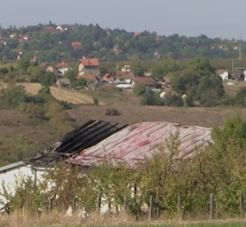 Lokalizálták a veszélyes anyagokat tároló raktárban keletkezett tüzet Barajevóban, 17 embert evakuáltak - illusztráció