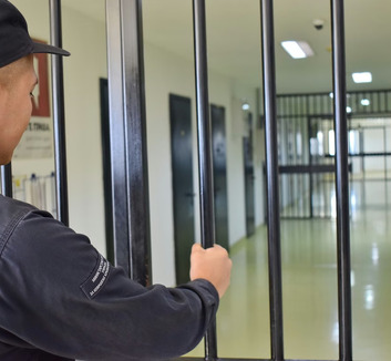 A nagyvárosokban az Egyetemista Lista győzött, a börtönökben Vučić pártja - illusztráció