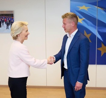 Peter Madjar telefonom razgovarao sa predsednicom Evropske komisije o deblokadi evropskih fondova - illusztráció