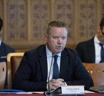 Gabor Pošfai: Mađarska odbacuje migracioni pakt EU u njegovom sadašnjem obliku - illusztráció