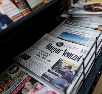 Mađar Nemzet i 12 županijskih listova prelaze na nedeljno izlaženje - illusztráció