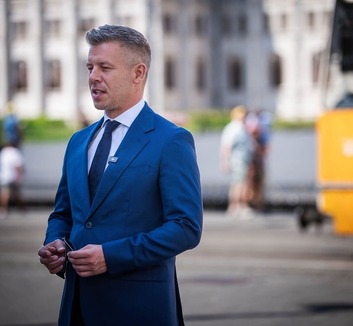 Peter Mađar: Vlada odlučila da potpuno reorganizuje upravljanje obrazovanjem - illusztráció