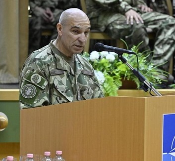 Prvi put mađarski komandant na čelu Komande Multinacionalne divizije Centar NATO-a - illusztráció