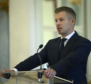 Peter Mađar pozvao šefove poslaničkih grupa da spreče širenje dezinformacija - illusztráció