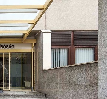 Ustavni sud danas razmatra predloge Fidesa i KDNP-a protiv izmena Ustava - illusztráció