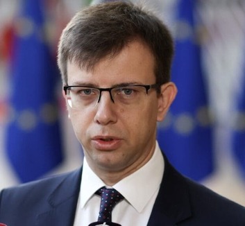 Fides: Sve ukazuje na to da je javna nabavka za organizaciju programa 20. avgusta bila unapred usmerena - illusztráció