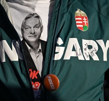 WSJ: Bocsánatot kellene kérniük azoknak, akik diktátorozták és fasisztázták Orbán Viktort - illusztráció